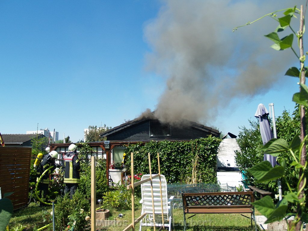 Gartenlaube in Vollbrand Koeln Poll Im Gremberger Waeldchen P095.JPG